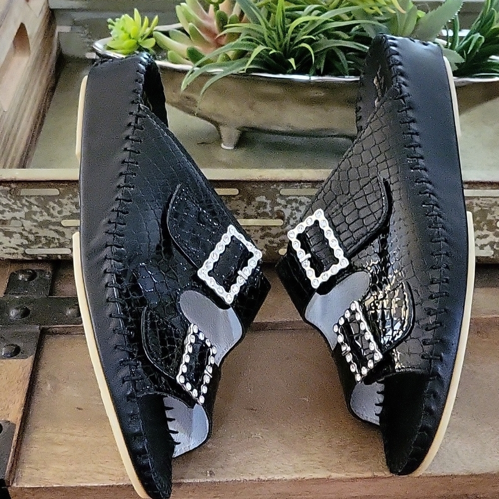 La Plume Black Sandals with Buckle Detail. Size 39 - Picture 4 of 5